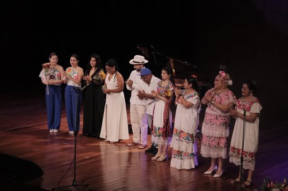 Una noche para tejer historia